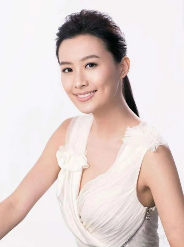 陈法拉在《奇幻夜》中饰演谁？