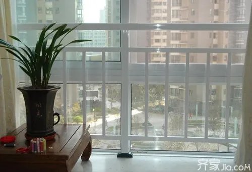 窗户防护栏怎么做 阻住危险留住浪漫