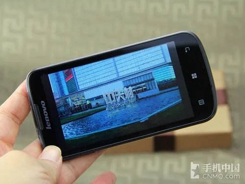 千元超大屏双核 联想智能手机A800评测