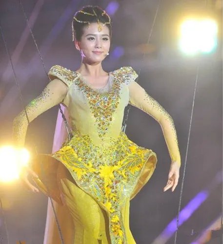 2012金鹰女神刘诗诗惊艳亮相 揭秘女神的星路历程