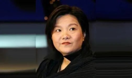 陈凯歌前妻农村豪宅意外曝光，娱乐圈大佬的前妻究竟有多壕？
