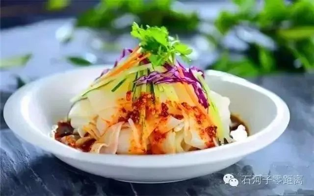 明天就到新疆石河子了，石河子有什么美食和旅游景点推荐？