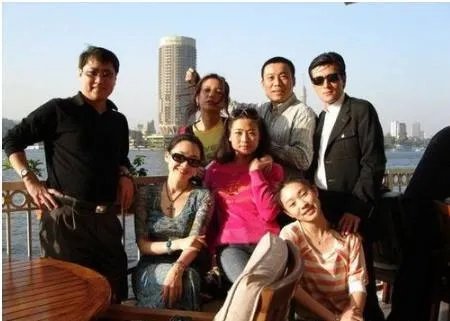 赵薇许晴被流出埃及旧照，她们是什么关系呢？