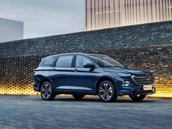 银标五菱来了：五菱凯捷正式上市，10万入手贵不贵？