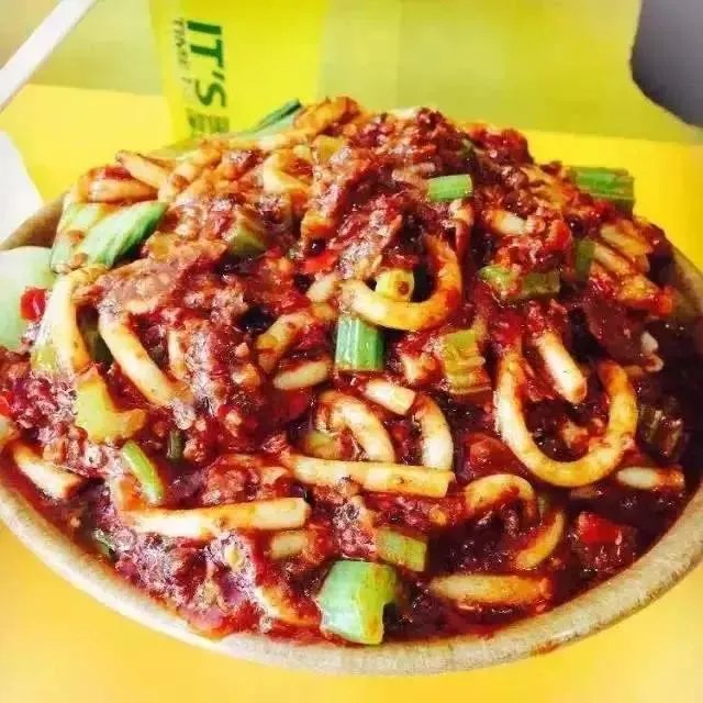 明天就到新疆石河子了，石河子有什么美食和旅游景点推荐？