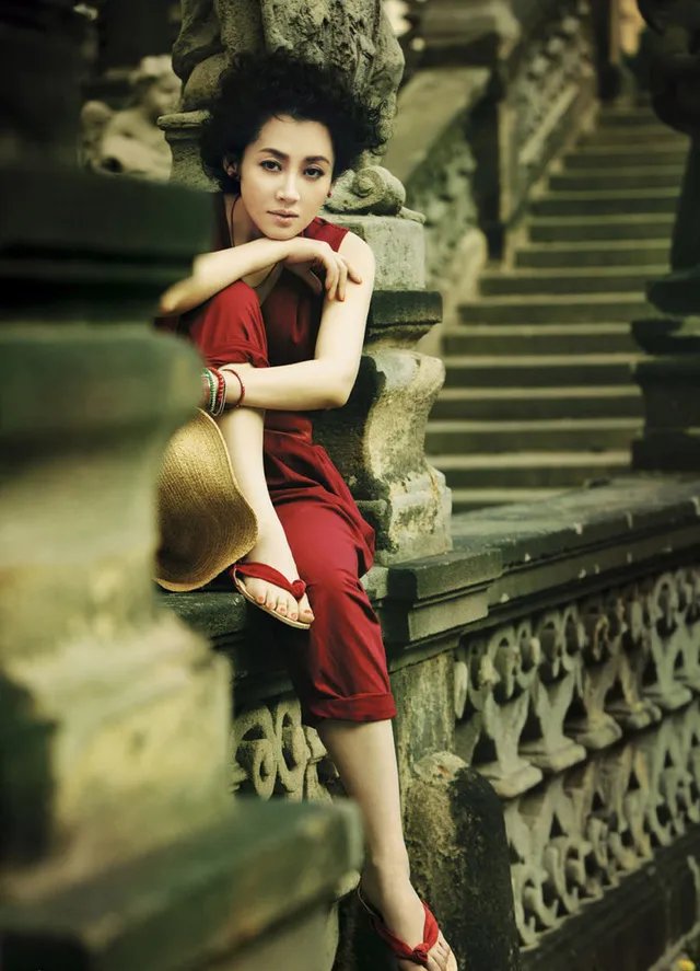 赵薇许晴被流出埃及旧照，她们是什么关系呢？