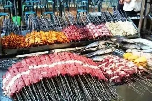 明天就到新疆石河子了，石河子有什么美食和旅游景点推荐？