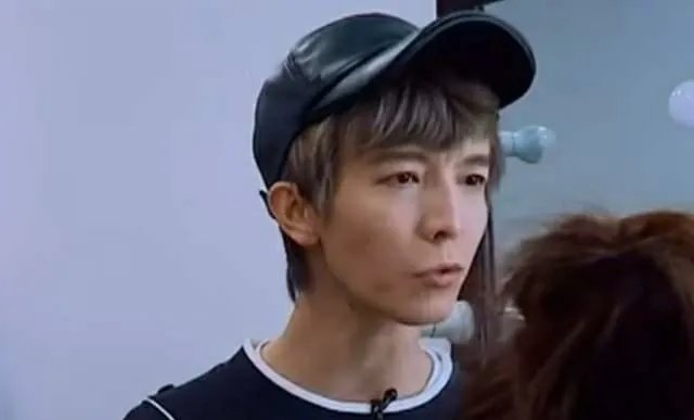 郭敬明骂孟子义网红脸，他自己就整容怎么好意思骂别人？