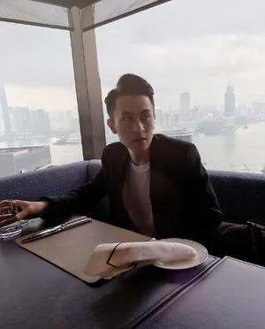 秦奋澄清未有爆料小号，为何大众会认为爆料的人是秦奋？