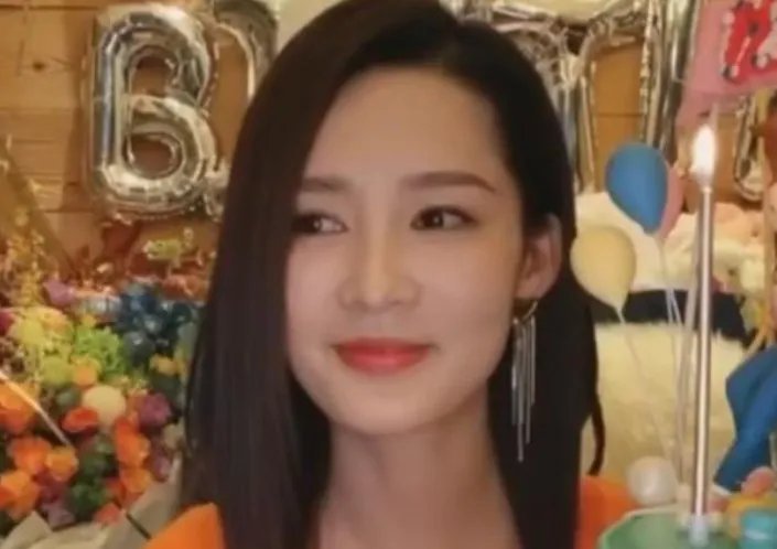 李沁什么时候撤的单身证明