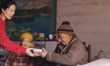 世界冠军妈妈卖海鲜900天还清债务，这位妈妈背后有哪些励志故事？