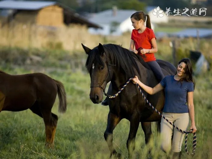 什么样的睫毛膏不晕妆 防晕染的睫毛膏推荐