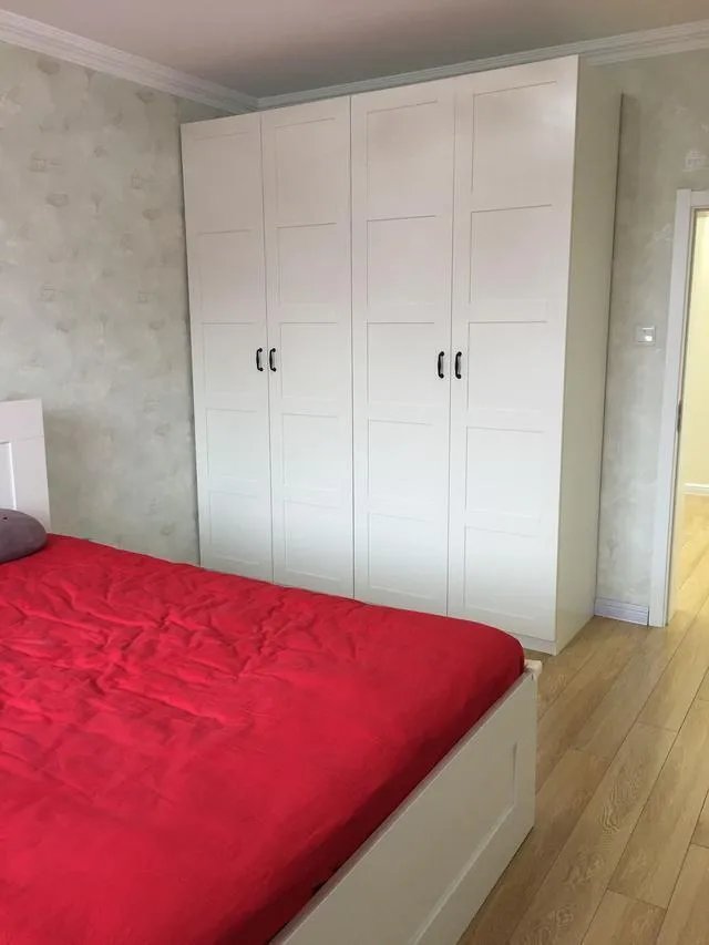 翻新68平米老旧二手房，反差太大，婆婆以为走错门