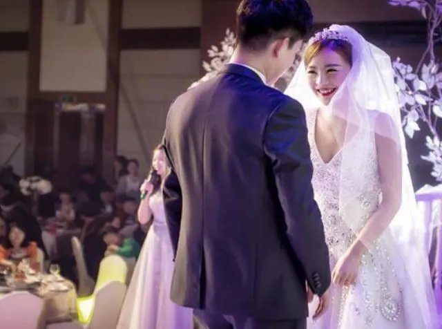 婚礼仪式一般几点开始 参加婚礼什么时候可以走