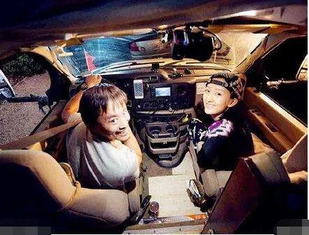 陈翰宾和吴静一因为谁分手的 他现任妻子是谁