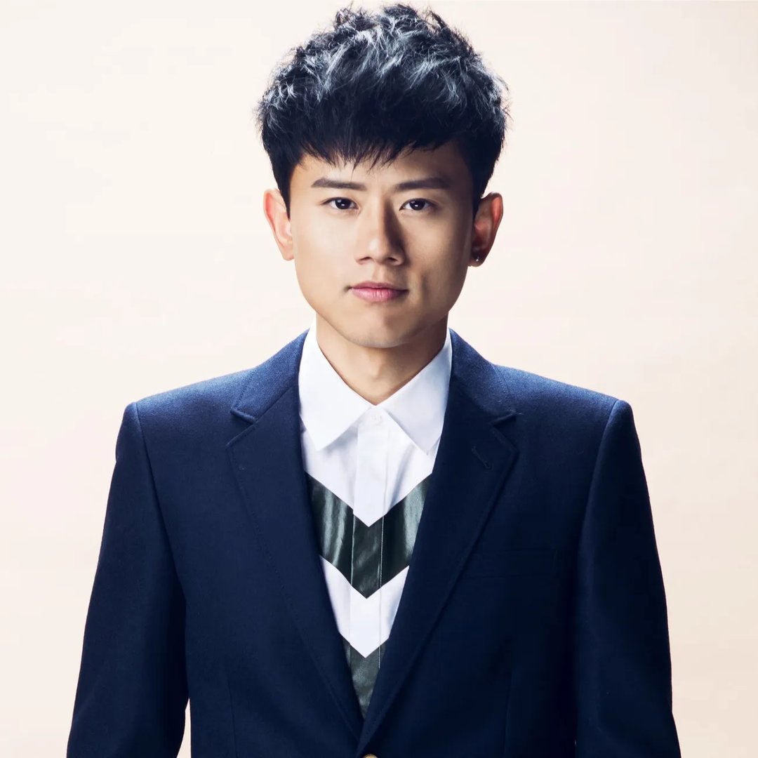 张艺兴连拿三奖感到意外吗？