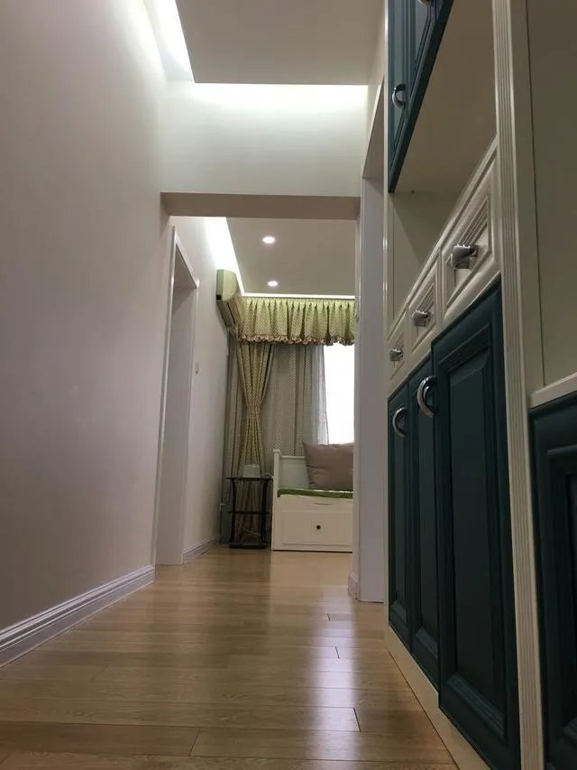 翻新68平米老旧二手房，反差太大，婆婆以为走错门