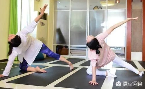 有哪些女明星为了保持身材，怀孕了还坚持健身？