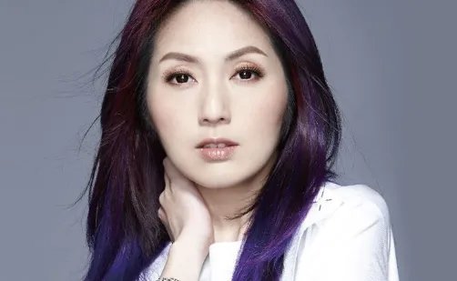 有一个姓杨是个歌手