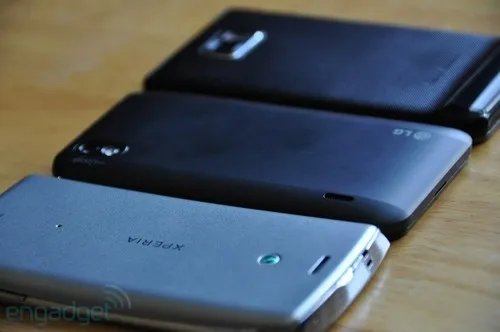 GALAXY S II最薄 3大品牌机皇对比图赏