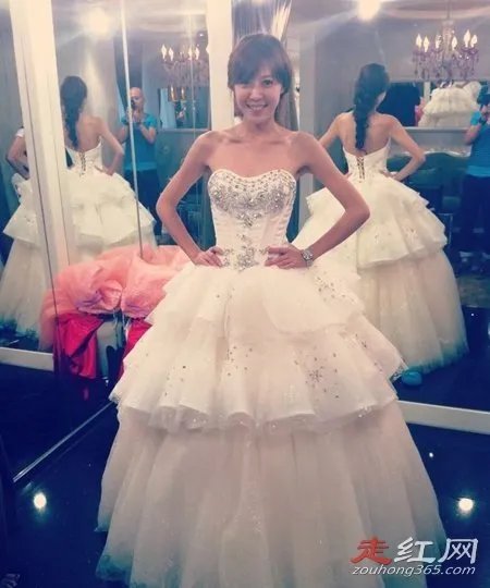 李金铭老公是谁 和金世佳关系是什么