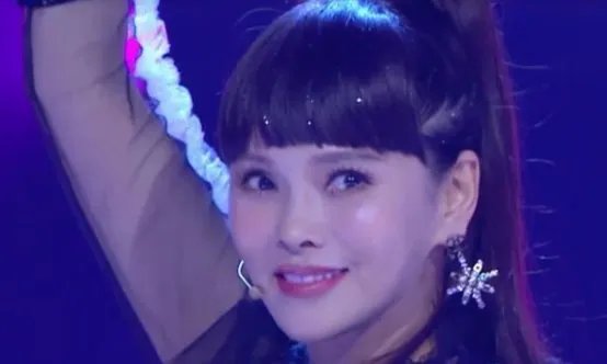 为何说伊能静才是《乘风破浪的姐姐》中真正的皇族选手？