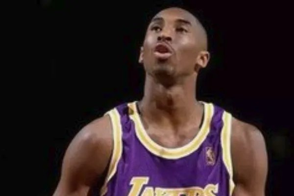 科比去世！还有哪些明星也因飞机失事丧命？