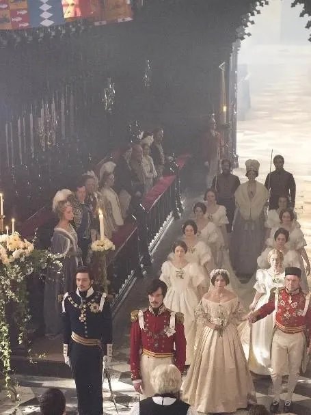 维多利亚女王：第一个穿着白色婚纱出嫁的新娘，拯救了霍尼顿蕾丝