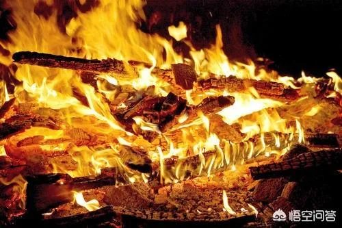 凉山木里火场又复燃了，是什么原因造成的？