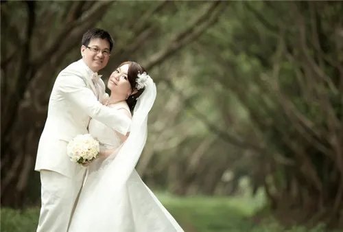 胖女孩怎么拍婚纱照好看 胖女孩拍婚纱照显瘦技巧