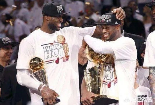 韦德正式公布女儿全名，为何女儿得名字中有詹姆斯？