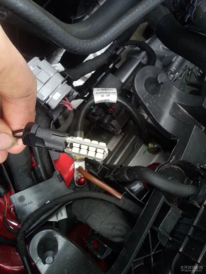 求指教改装速腾1.6舒适的前灯