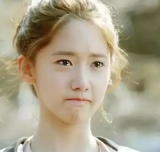 开学第一天就被大四学长表白，我该拒绝还是接受？