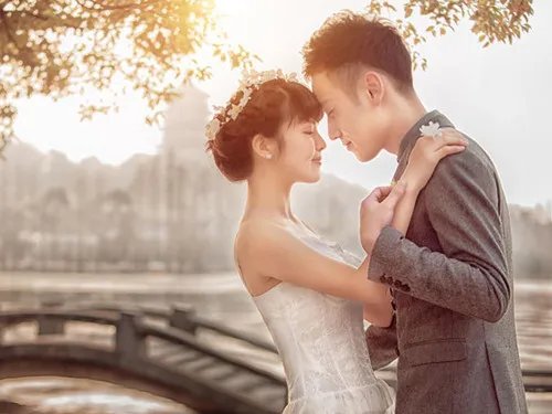 西湖外景婚纱照拍摄攻略  外景婚纱照怎么拍更好看