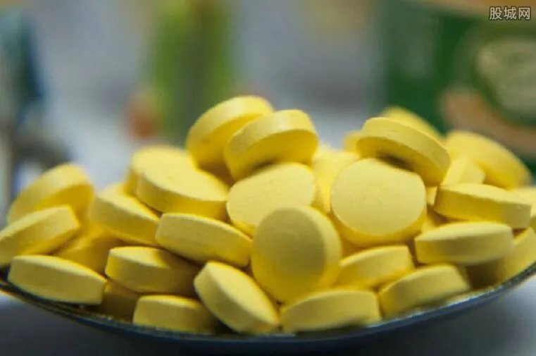 女子非法销售药品 无证经营药品一千多万