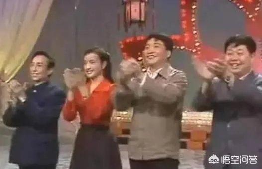 如何看待黄一鹤导演葬礼冷清的事实？