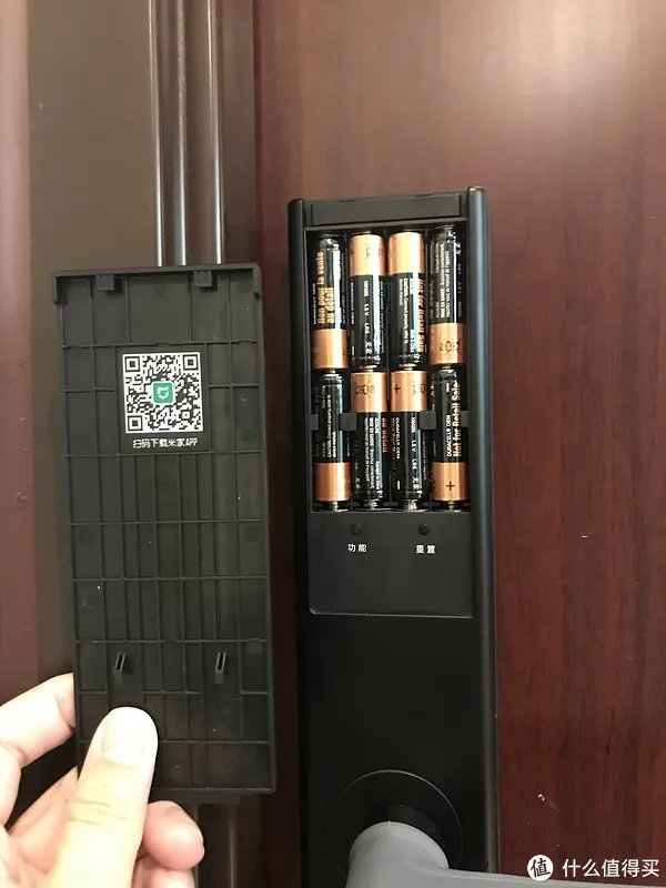 自然舒服的开锁方式，  鹿客智能指纹锁Classic版本