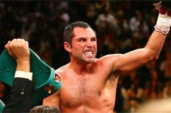 曾被帕奎奥击败的霍亚近况如何？