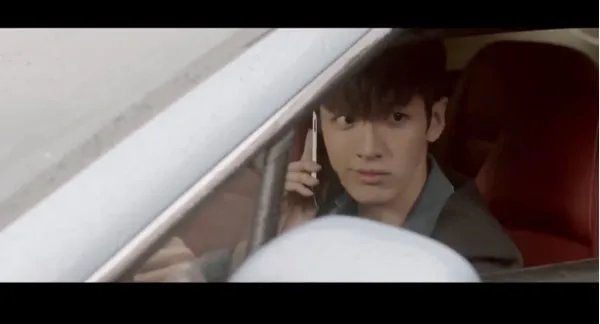 跪求快乐大本营上柯震东开车邪笑的一张图片！