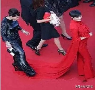 有哪些明星在走红毯时的尴尬事令你捧腹大笑？