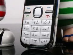 C系列直板智能机 诺基亚C5今再报新低