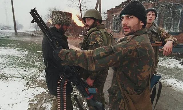 俄罗斯的车臣战争中，雇佣兵怎么被应召而来的？