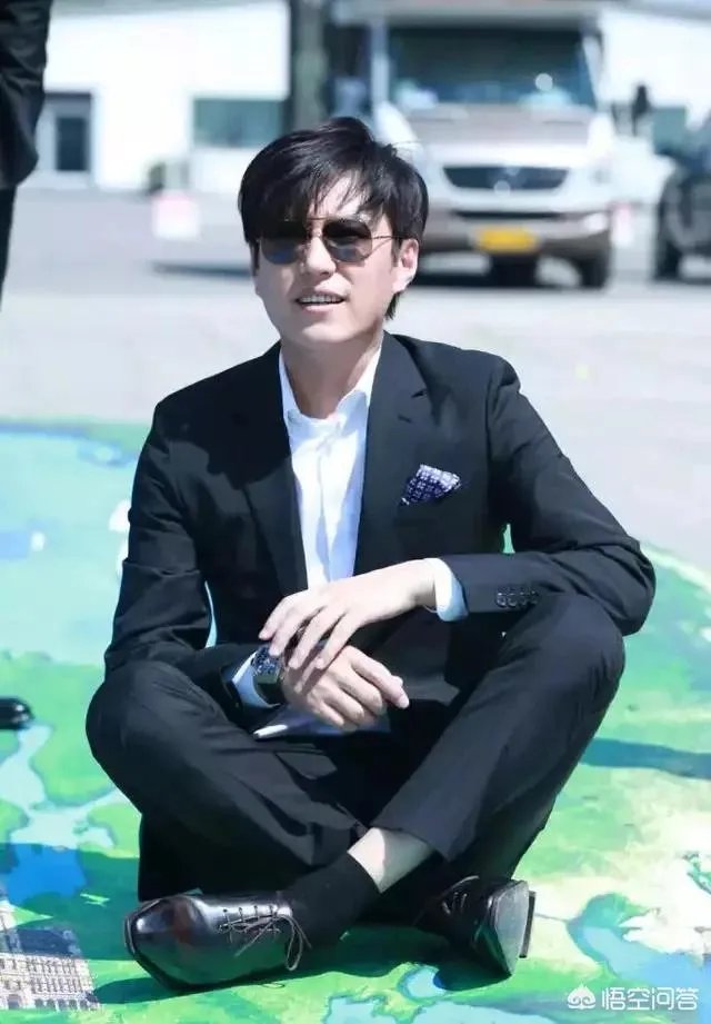 2018东方卫视跨年晚会中，各明星的表演有什么亮点？