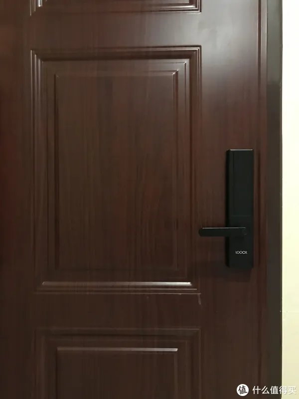 自然舒服的开锁方式，  鹿客智能指纹锁Classic版本
