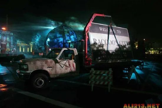 现实版《生化危机》！带你走入浣熊市主题公园