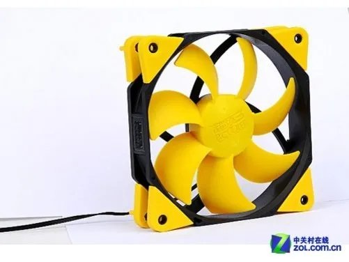 超轻松搞定共振 超频三清风风扇解析