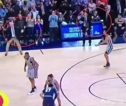 波波维奇最后大吼让球员采取犯规战术，为何场上球员无动于衷？