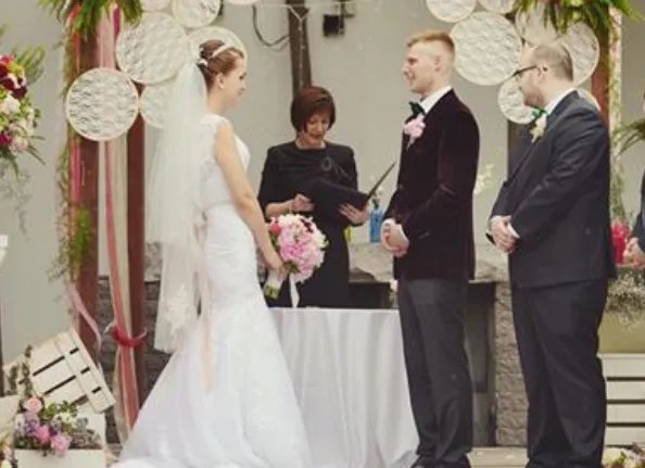 婚礼仪式一般几点开始 参加婚礼什么时候可以走