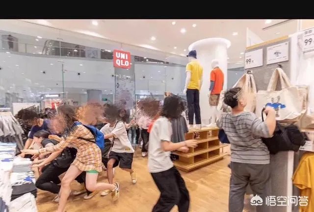 优衣库和KAWS的联名为什么会这么火？