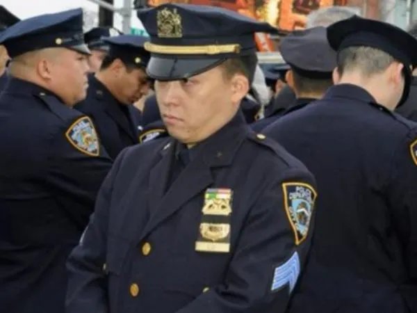 今年已经有50名民警因公牺牲，他们都是因何牺牲的？